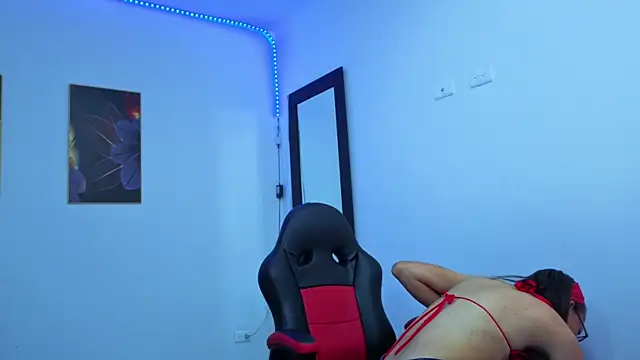 daniela xue online show from 04-28-26, 02:27