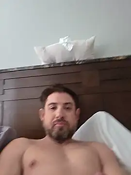 Snapshot of caliguy37 chatting on 07-19-26, 06:33 caliguy37 online show from 07-19-26, 06:33