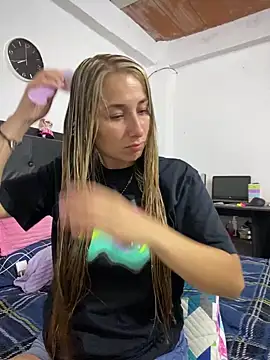 Iris love18 online show from 03-22-25, 12:39