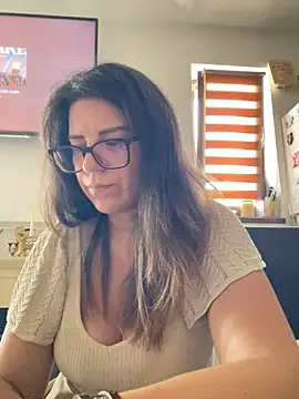 NadiraNoor online show from 06-06-26, 05:56