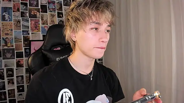 liamelf online show from 05-01-26, 04:17