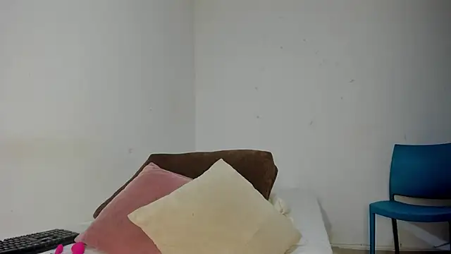 Maya Graham online show from 06-18-26, 09:14