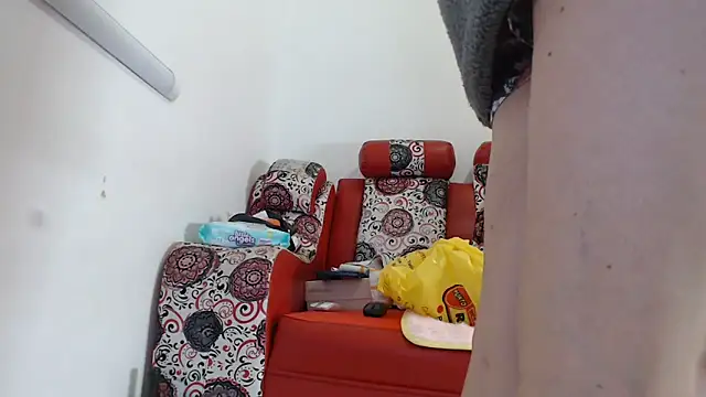 Chanel 87xxx online show from 03-19-25, 12:48