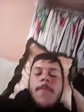 Snapshot of Juniorsexpen chatting on 03-15-26, 09:32 Juniorsexpen online show from 03-15-26, 09:32