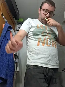 Javier bear online show from 06-22-26, 01:52