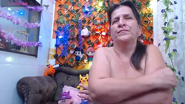 Snapshot of karito_mature17 chatting on 12-24-24, 01:16 karito mature17 online show from 12-24-24, 01:16