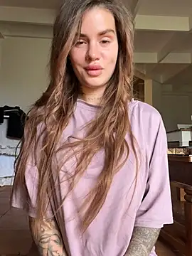 EmiliaCatalina online show from 03-12-25, 04:56