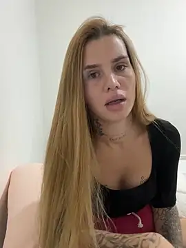 EmiliaCatalina online show from 09-30-25, 12:04