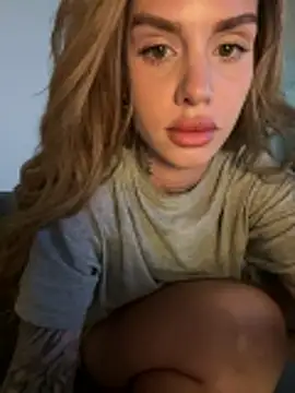 EmiliaCatalina online show from 03-13-26, 01:01