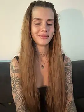 EmiliaCatalina online show from 05-31-26, 09:27