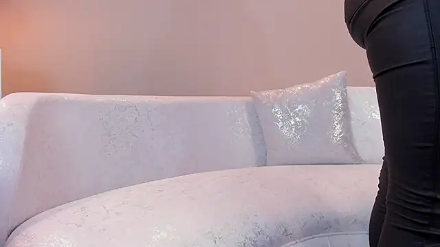 Snapshot of missmegann chatting on 02-27-25, 04:32 missmegann online show from 02-27-25, 04:32