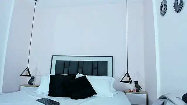 victoria cooper3 online show from 11-23-25, 09:42