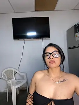 fullpasionkv220 online show from 10-14-25, 12:00