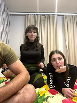 Snapshot of Niht_Angels chatting on 09-30-25, 06:57 Niht Angels online show from 09-30-25, 06:57