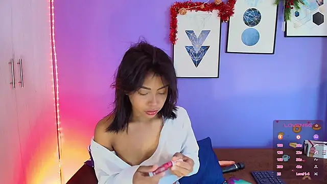 cinnamon kyla online show from 12-17-24, 06:31