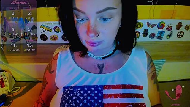 Snapshot of EllieOz chatting on 11-22-25, 02:49 EllieOz online show from 11-22-25, 02:49