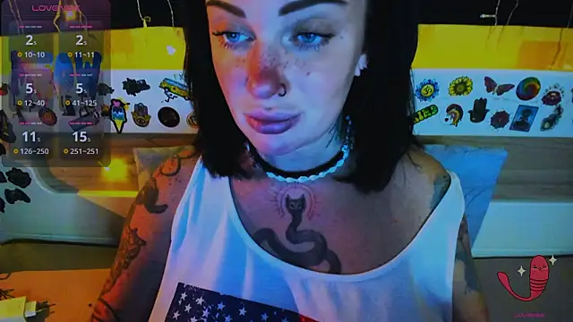 Snapshot of EllieOz chatting on 02-09-26, 04:00 EllieOz online show from 02-09-26, 04:00