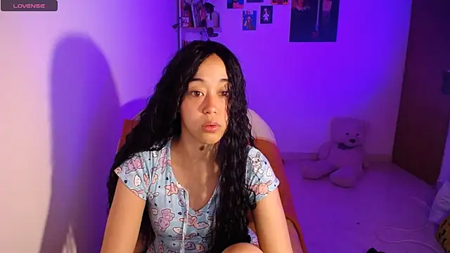 Snapshot of ela_0 chatting on 12-23-25, 05:38 ela 0 online show from 12-23-25, 05:38