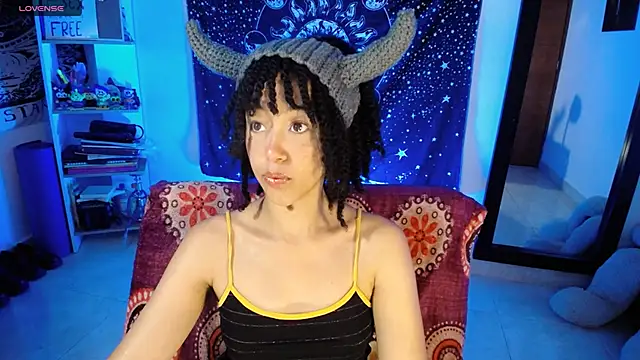 Snapshot of ela_0 chatting on 06-26-26, 02:27 ela 0 online show from 06-26-26, 02:27