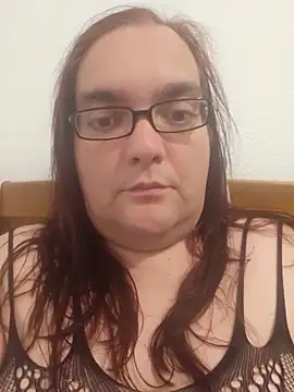 Snapshot of pleasureseekerss chatting on 04-07-26, 04:29 pleasureseekerss online show from 04-07-26, 04:29