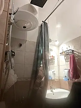 LauraBaby online show from 04-12-26, 06:13