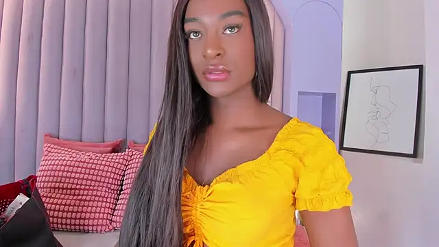 nahomi campbell online show from 12-19-25, 07:43