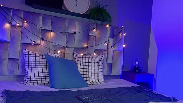 nahomi campbell online show from 01-08-26, 08:33