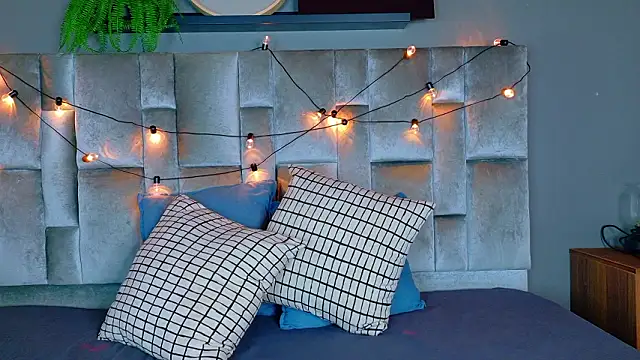 nahomi campbell online show from 02-27-26, 07:36