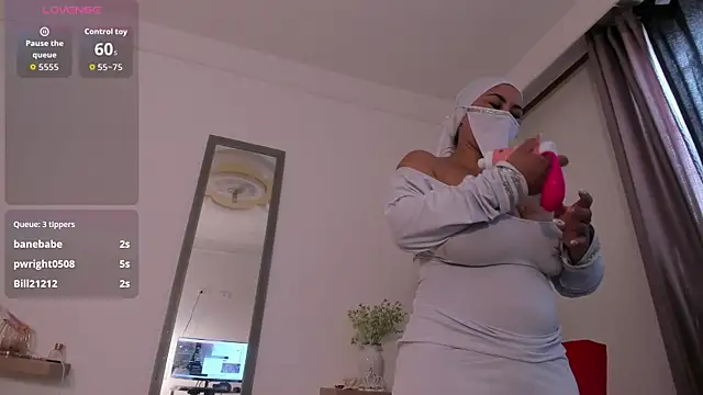 Amina hafsa online show from 11-25-25, 07:47