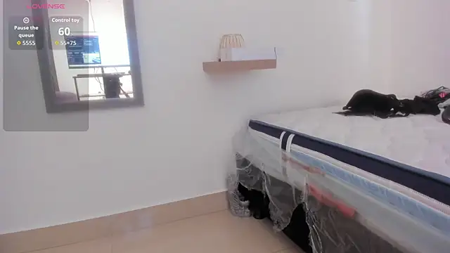 Amina hafsa online show from 12-22-25, 09:01