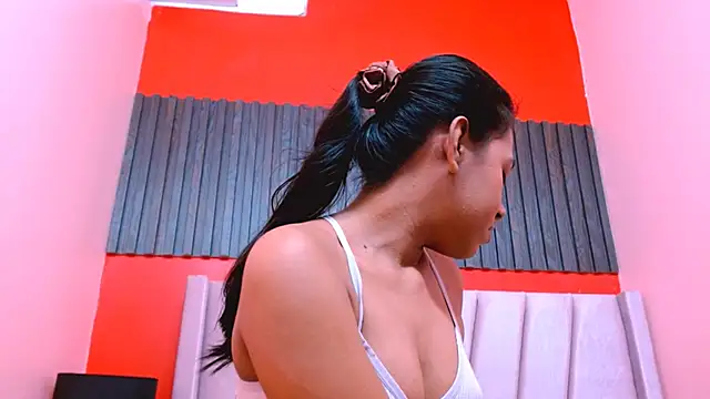 VeronicaRobles online show from 06-30-26, 06:53