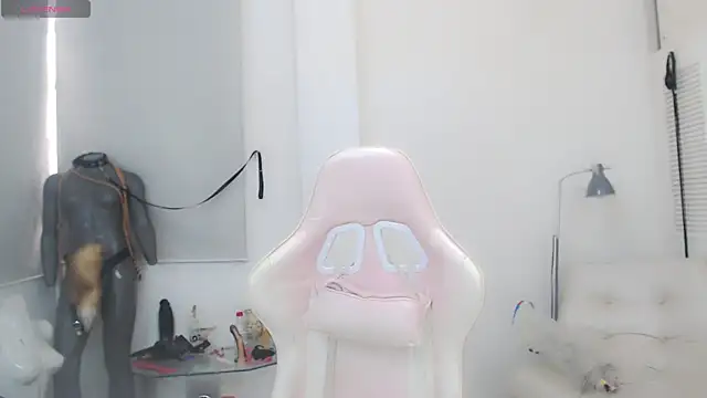 Snapshot of sasha_mom69_ chatting on 11-12-25, 03:45 sasha mom69 online show from 11-12-25, 03:45