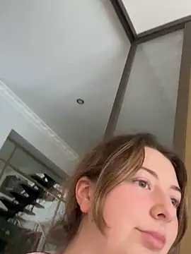 Snapshot of curvyflawless chatting on 11-16-25, 10:43 curvyflawless online show from 11-16-25, 10:43