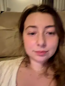 Snapshot of curvyflawless chatting on 11-18-25, 06:12 curvyflawless online show from 11-18-25, 06:12