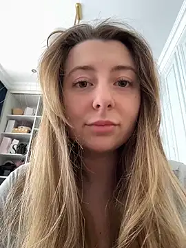 Snapshot of curvyflawless chatting on 02-21-26, 09:43 curvyflawless online show from 02-21-26, 09:43