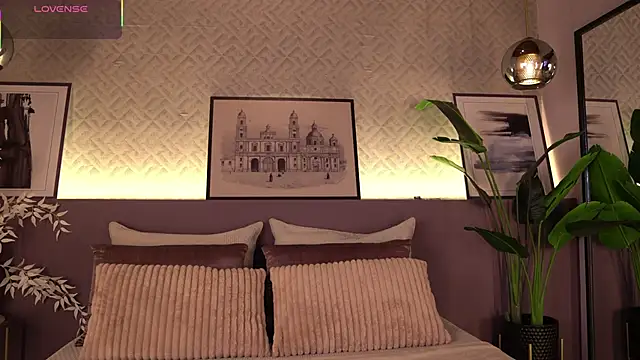 ElleDiane online show from 04-28-26, 10:37