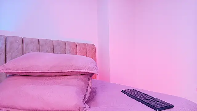 arl chloee online show from 02-20-26, 03:03