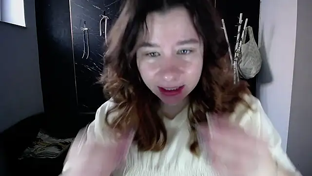 littleviki7 online show from 06-09-26, 04:35