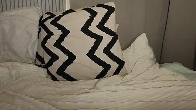 Sweetninaaa online show from 10-13-25, 08:14