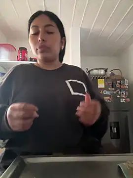 emmyjhonson07 online show from 02-16-26, 01:07