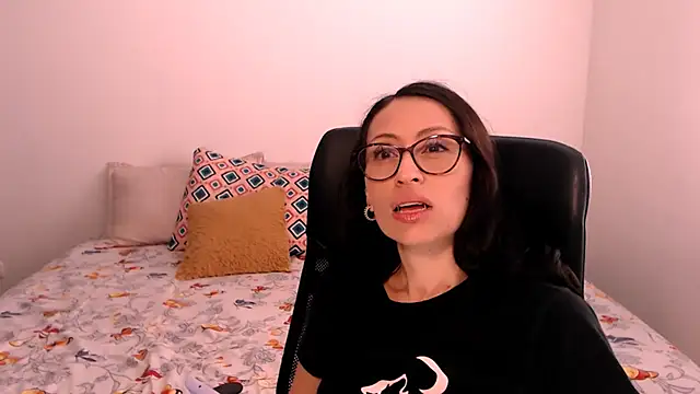 Snapshot of AliceRossi chatting on 09-09-25, 03:44 AliceRossi online show from 09-09-25, 03:44