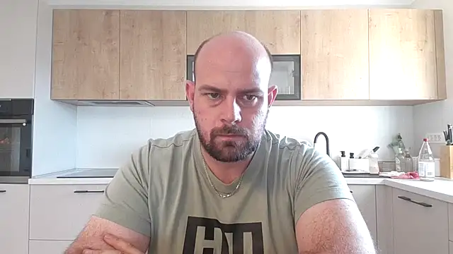 bearlover992 online show from 10-11-25, 10:03