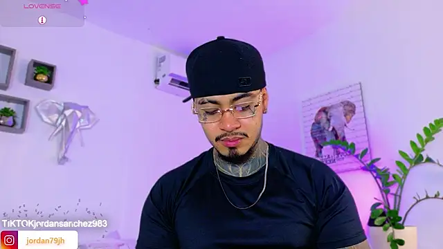 JordanSmiith  online show from 03-25-26, 08:04