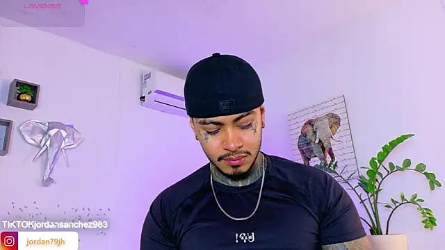 JordanSmiith  online show from 04-18-26, 08:09