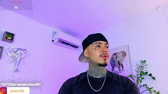 JordanSmiith  online show from 04-23-26, 09:28