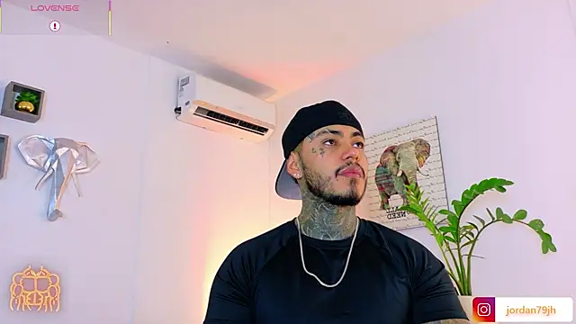 JordanSmiith  online show from 07-11-26, 10:00