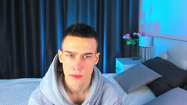 Snapshot of Kevin_Kesi chatting on 02-05-25, 10:08 Kevin Kesi online show from 02-05-25, 10:08