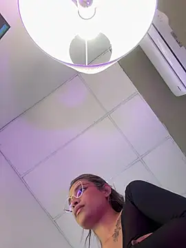 maykka online show from 02-12-25, 11:41