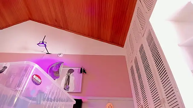 Snapshot of chloe_watson_ chatting on 09-16-25, 07:26 chloe watson online show from 09-16-25, 07:26