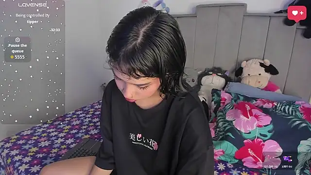 chloe watson  online show from 06-23-26, 07:34